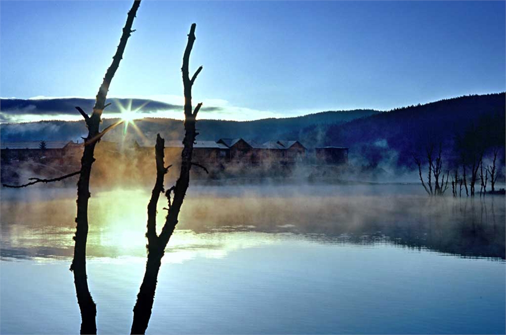 属都湖图片,属都湖图库,属都湖旅游图片