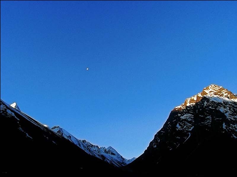 蓝月山谷图片,蓝月山谷图库,蓝月山谷旅游图片