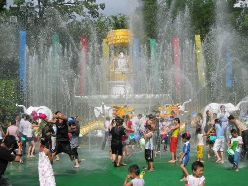 泼水节狂欢图片,泼水节狂欢图库,泼水节狂欢旅游图片