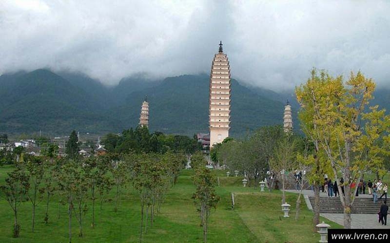 崇圣寺三塔图片,崇圣寺三塔图库,崇圣寺三塔旅游图片