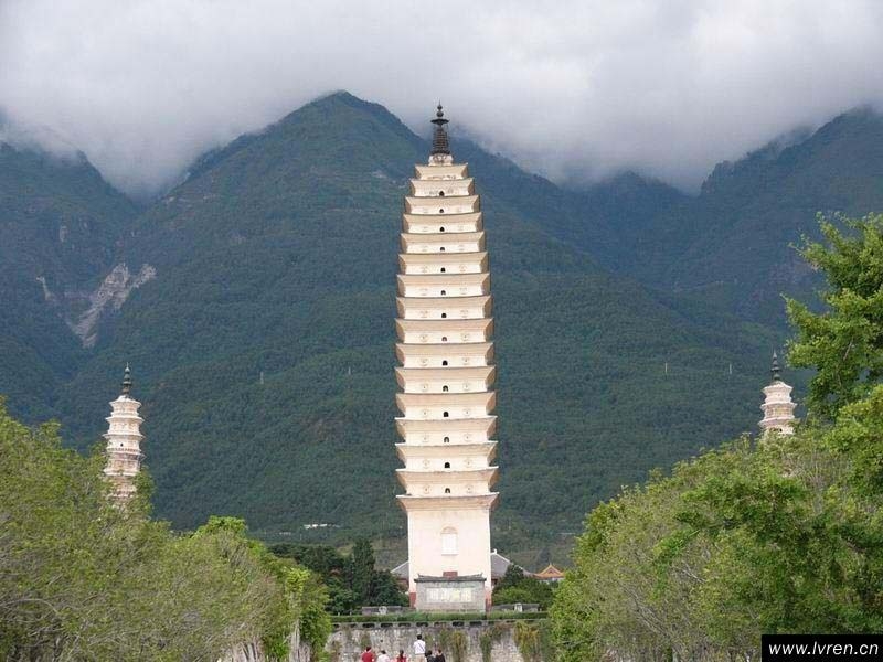 崇圣寺三塔图片,崇圣寺三塔图库,崇圣寺三塔旅游图片