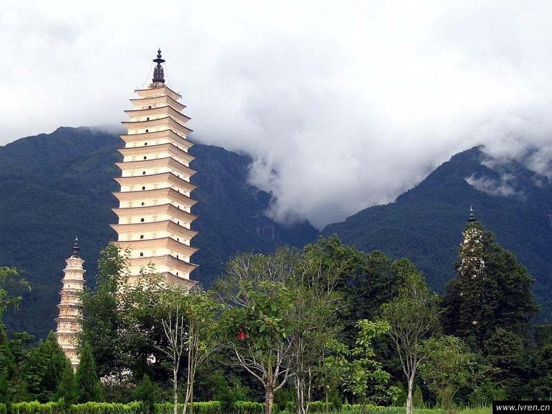 崇圣寺三塔图片,崇圣寺三塔图库,崇圣寺三塔旅游图片
