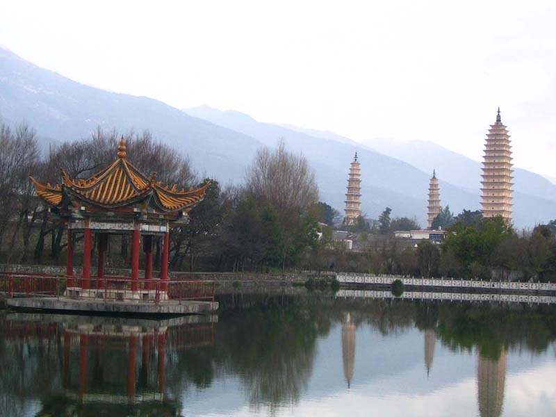 三塔倒影公园图片,三塔倒影公园图库,三塔倒影公园旅游图片