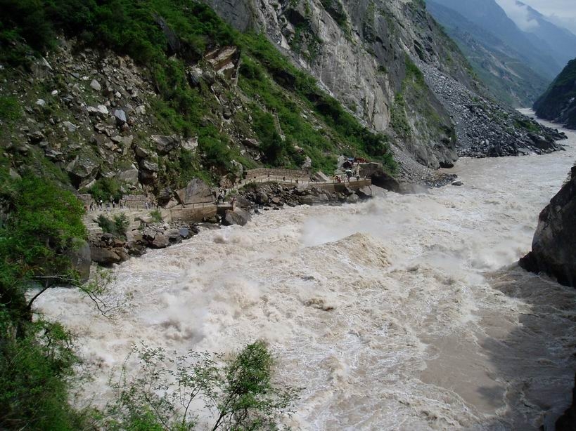 虎跳峡图片,虎跳峡图库,虎跳峡旅游图片
